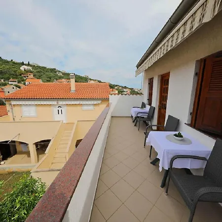 בית הארחה Knez - Relaxing Near The Sea On
