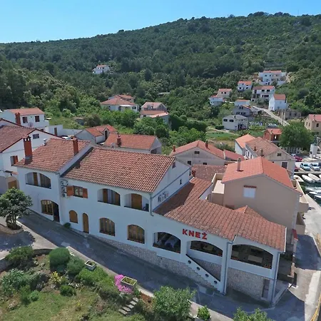 Affittacamere Knez - Relaxing Near The Sea On 3*