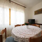 Knez - Relaxing Near The Sea On 3* Mali Iž