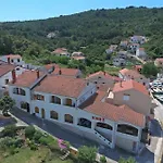 Gasthof Knez - Relaxing Near The Sea On 3*