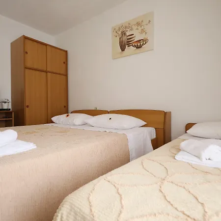 Knez - Relaxing Near The Sea On 3*