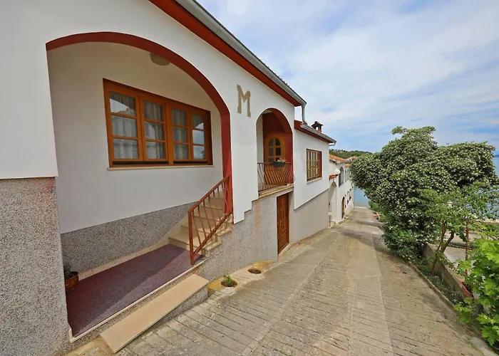 Knez - Relaxing Near The Sea On 3*